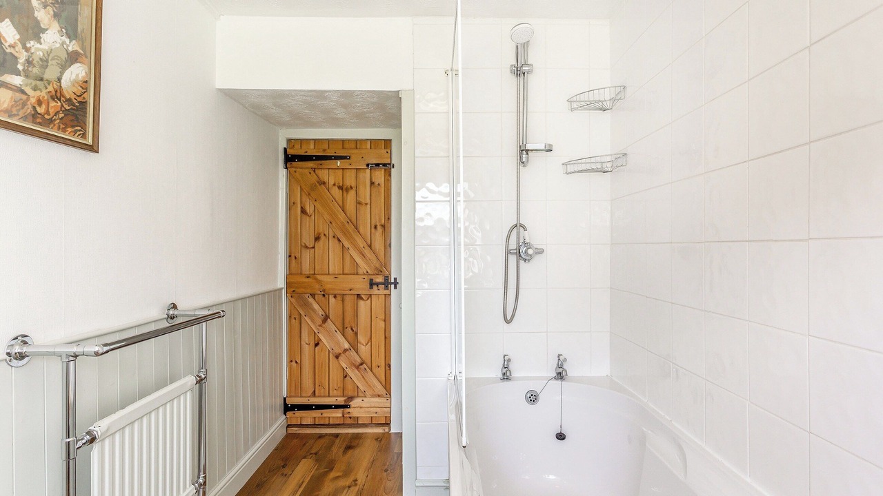 Photo of Bathroom in Tain