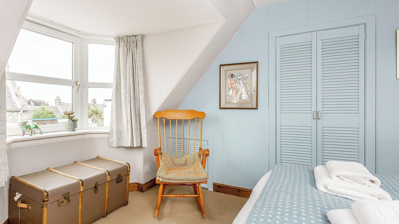 Photo of Others in Tain