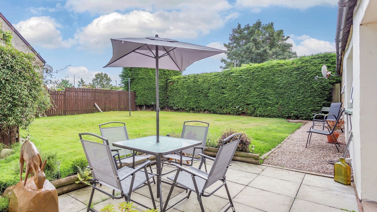 Photo of Others in Tain