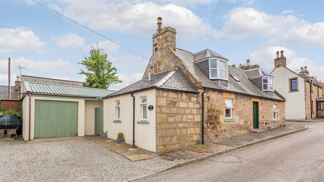 Photo of Outdoor in Tain