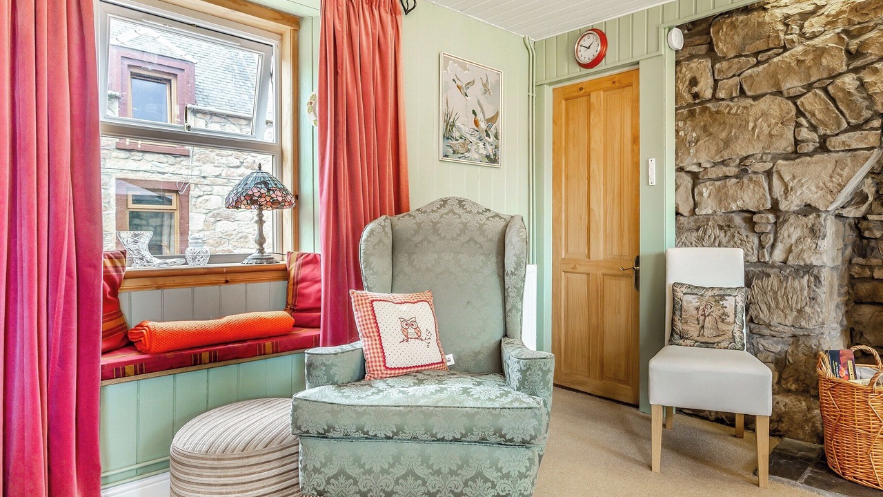 Photo of Others in Tain