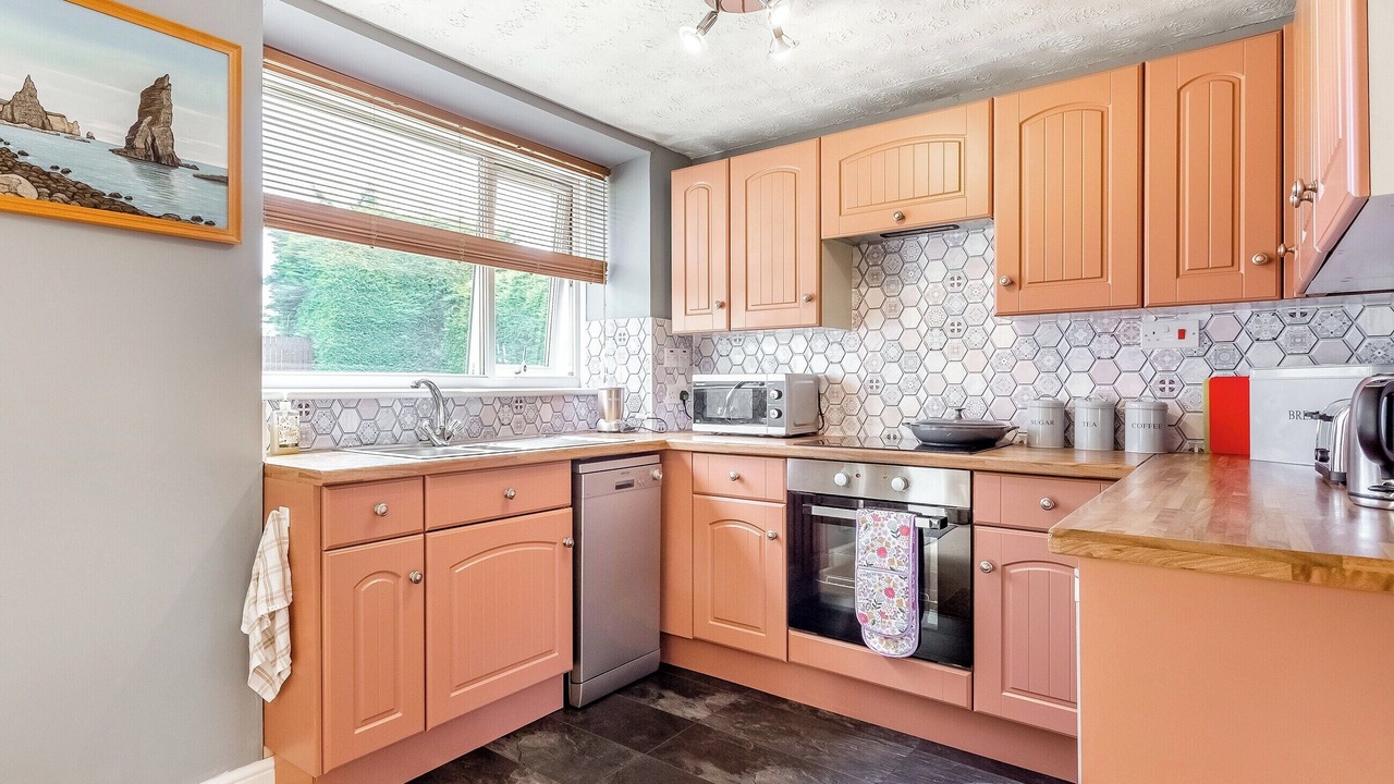 Photo of Others in Tain