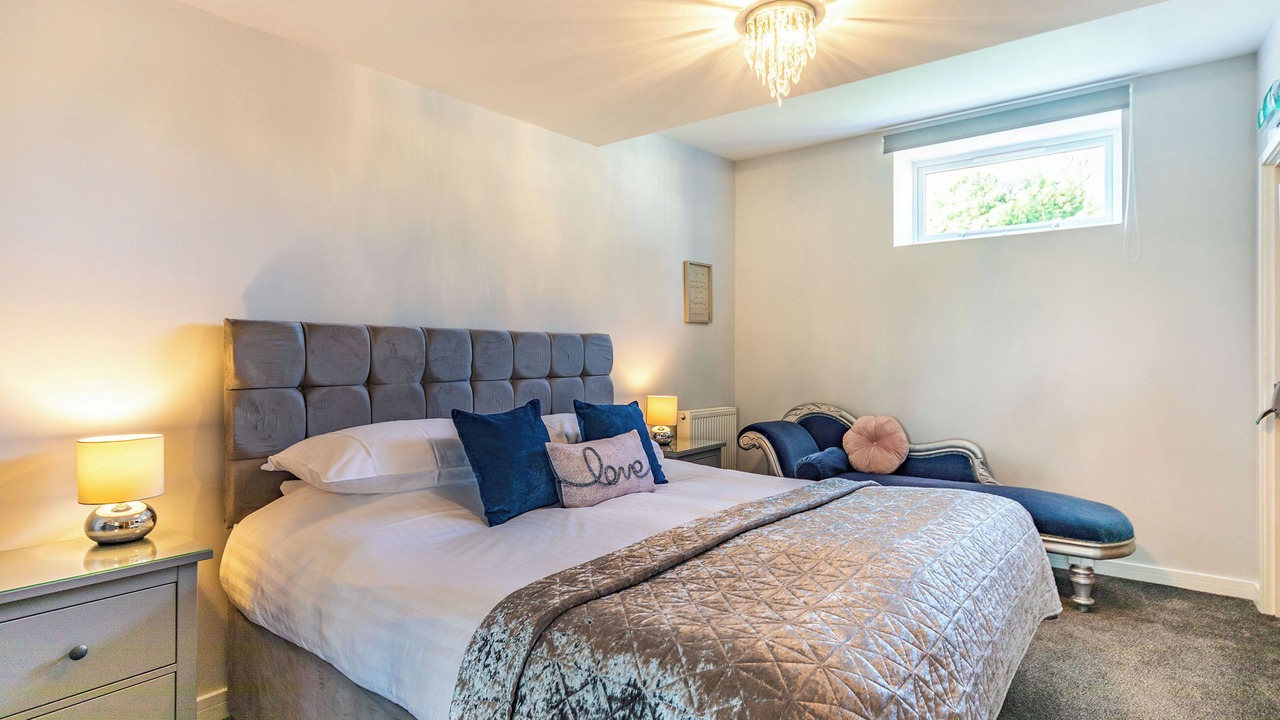 Photo of Others in Henshaw