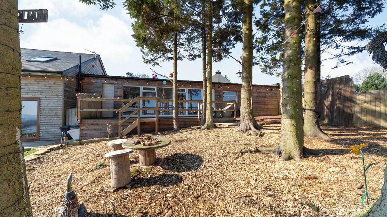 Photo of Outdoor in Henshaw