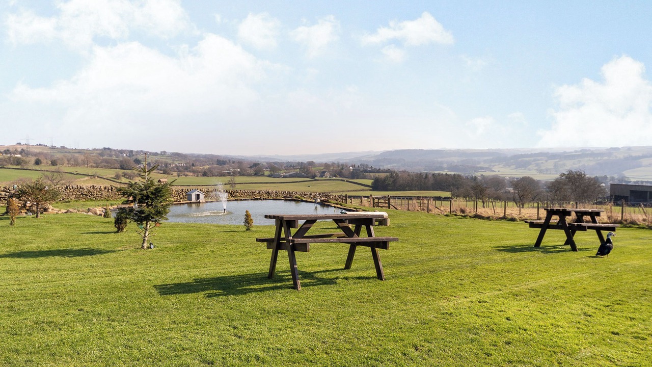 Photo of Outdoor in Henshaw