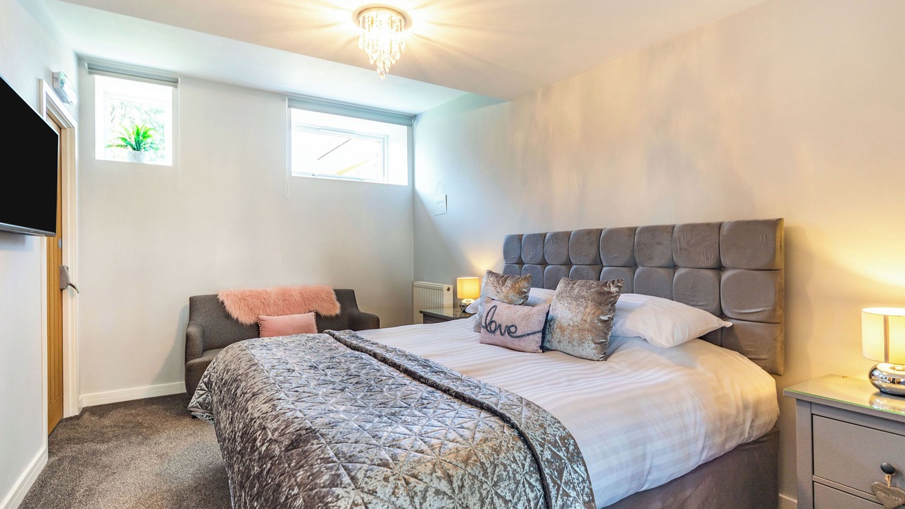 Photo of Others in Henshaw