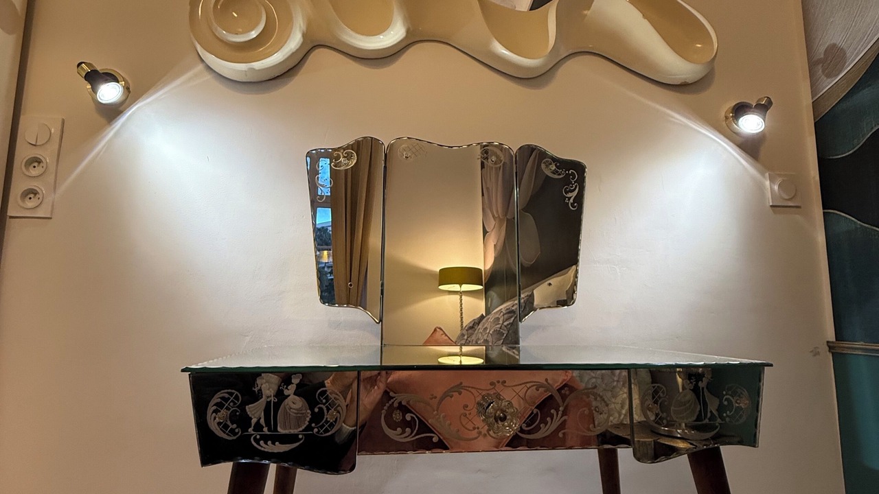 Photo of Others in Les Fleurs