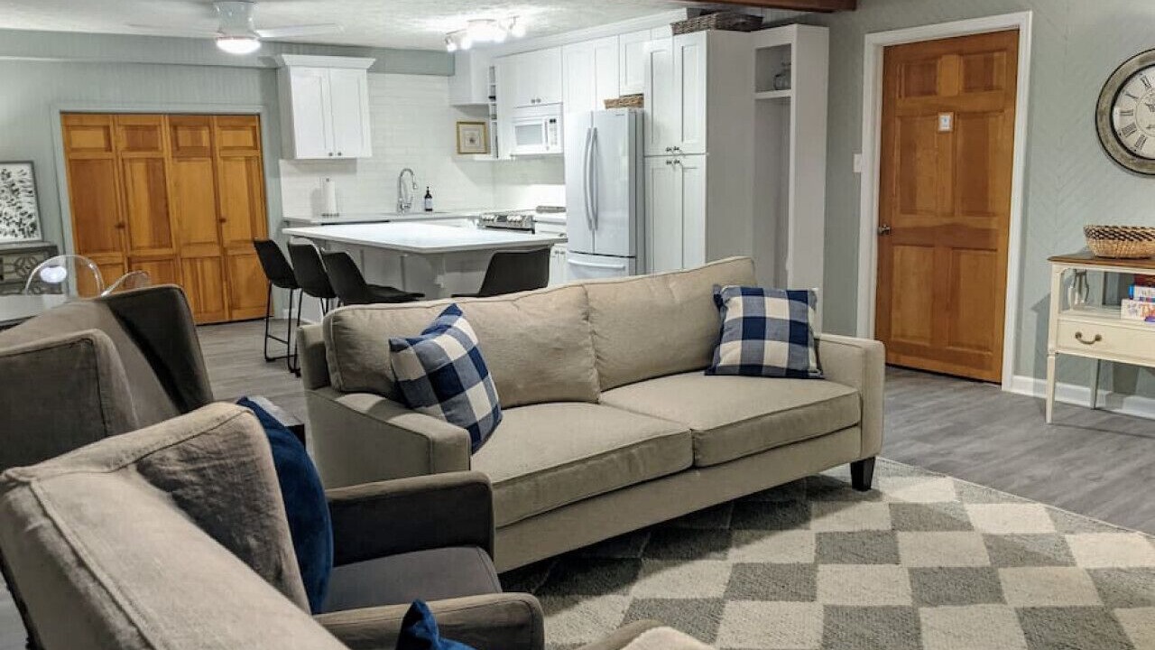 Photo of Livingroom in Lawrenceville