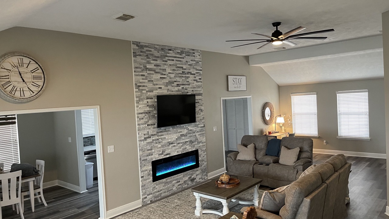 Photo of Livingroom in Pointblank