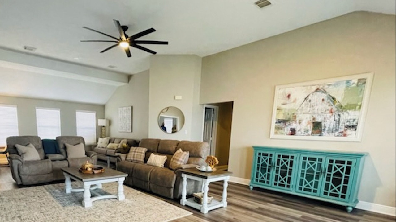 Photo of Livingroom in Pointblank