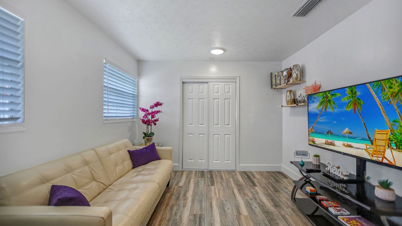 Photo of Livingroom in Orange Park
