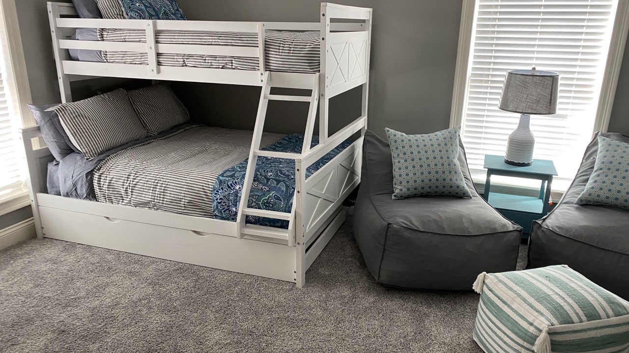 Photo of Bedroom in Sulphur