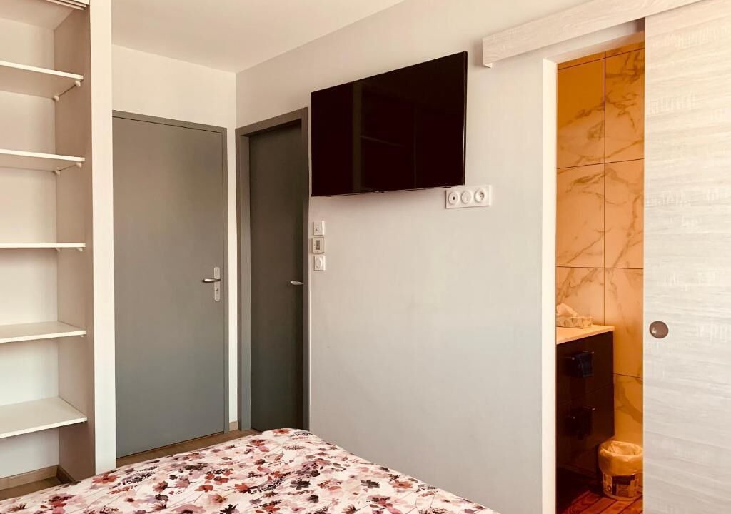 Photo of Bedroom in Carbonne