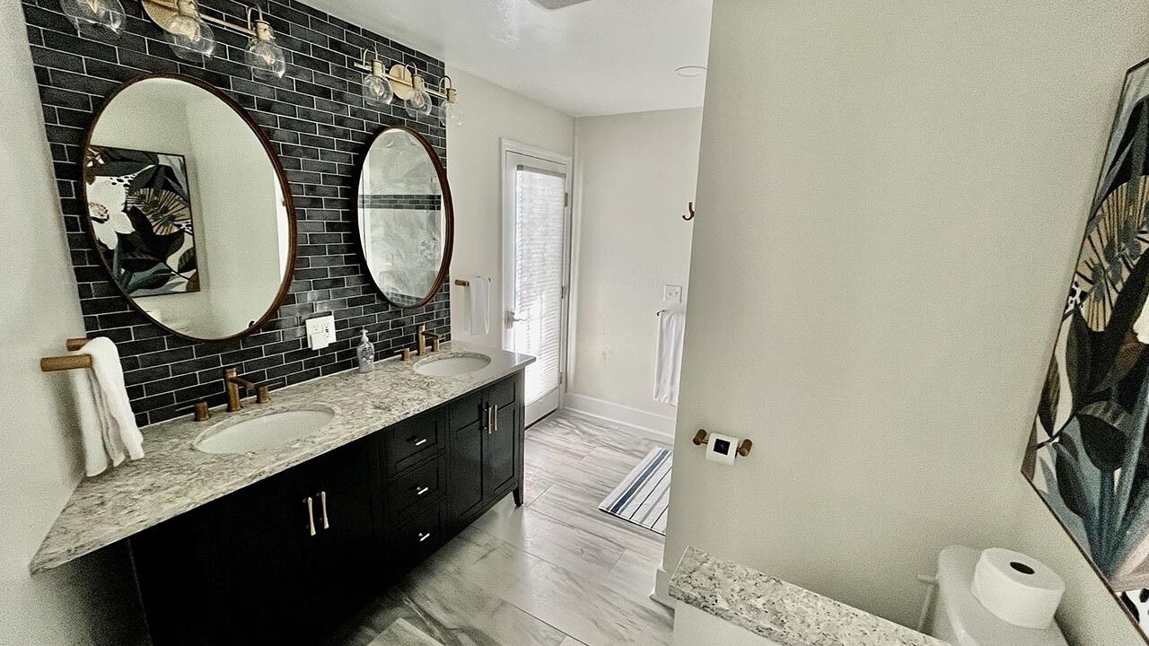 Photo of Bathroom in Caloosahatchee