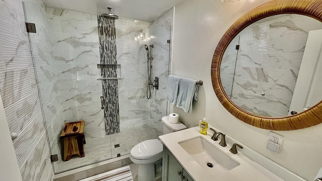 Photo of Bathroom in Caloosahatchee