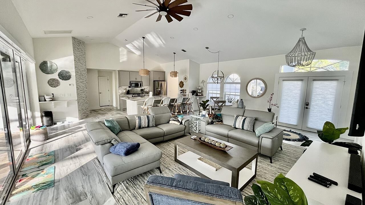 Photo of Livingroom in Caloosahatchee