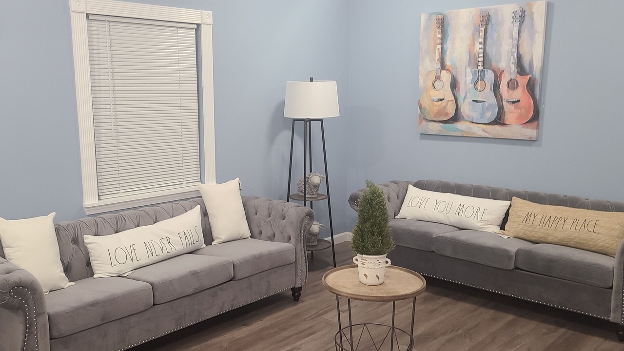 Photo of Livingroom in Channelview