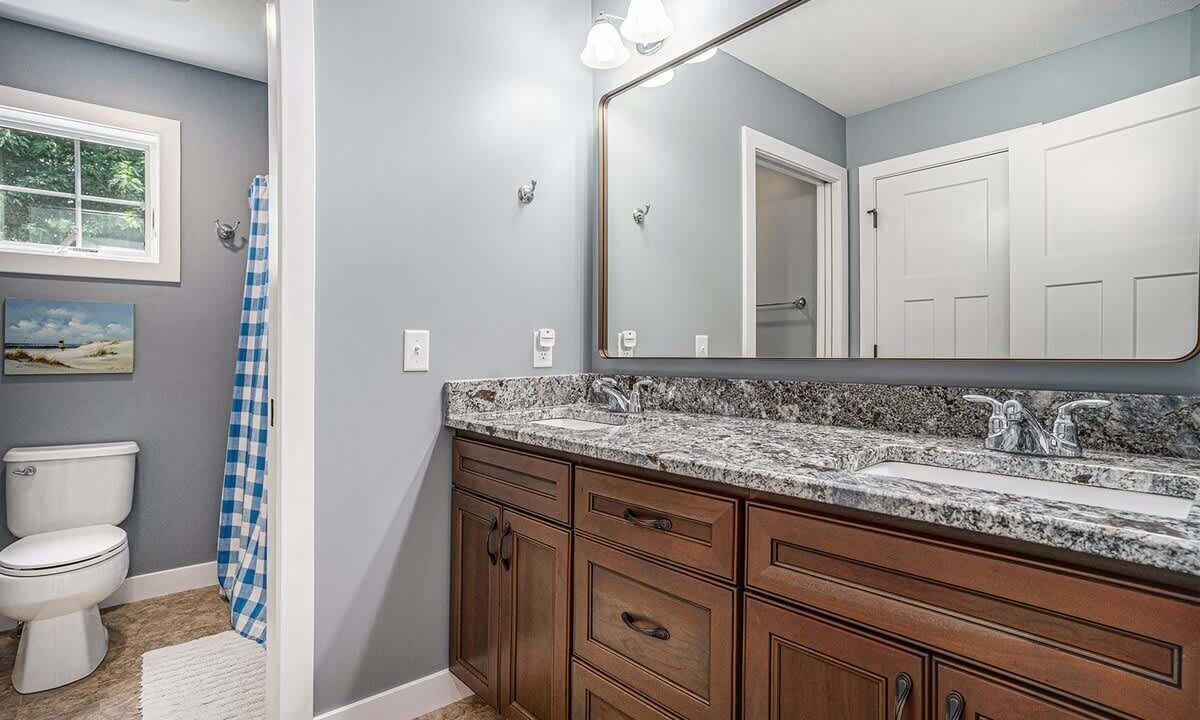 Photo of Bathroom in Miami Park