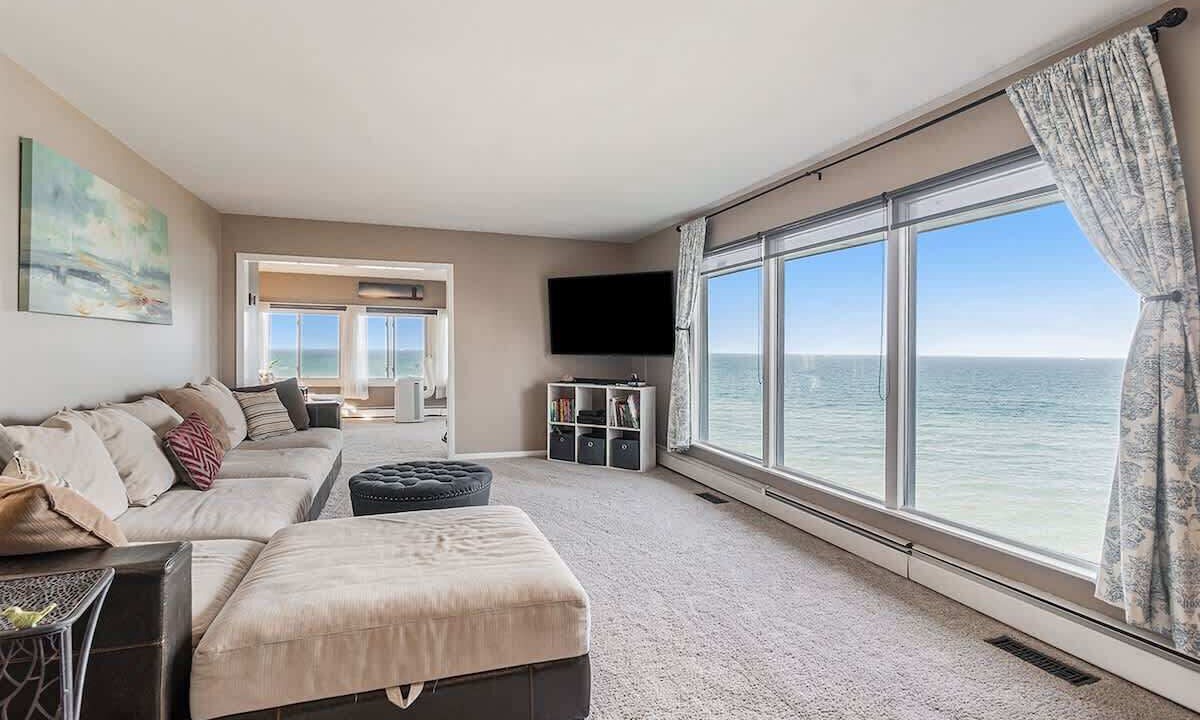 Photo of Bedroom in Glenn Haven Shores
