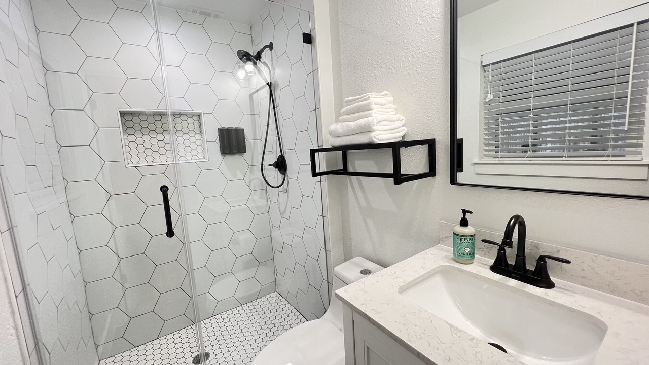 Photo of Bathroom in Spring Branch West