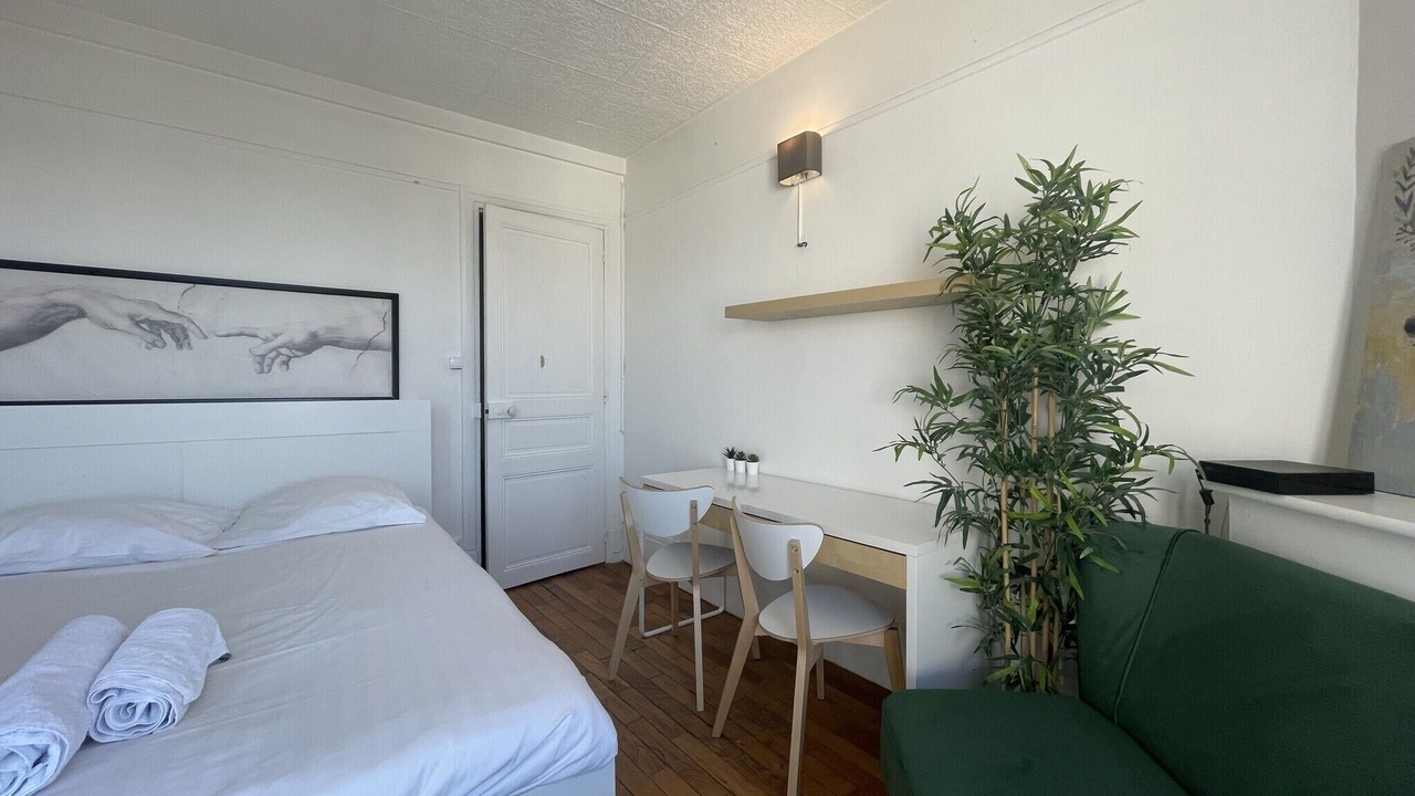 Photo of Bedroom in Levallois-Perret