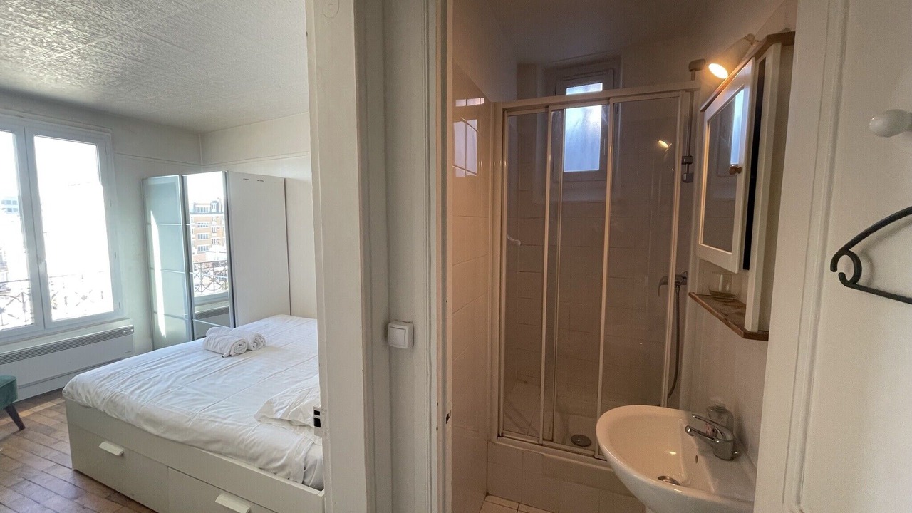 Photo of Bedroom in Levallois-Perret