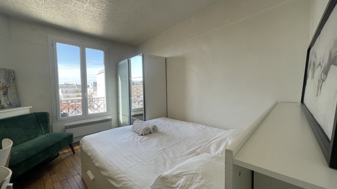 Photo of Bedroom in Levallois-Perret