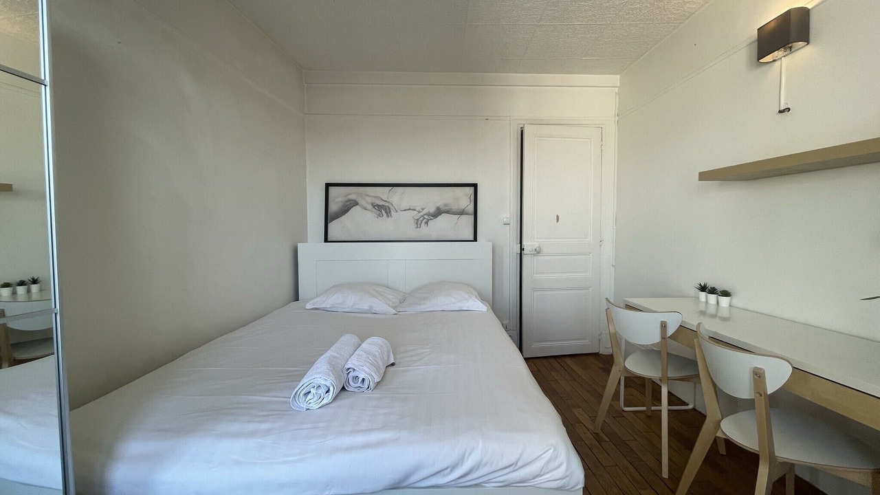 Photo of Bedroom in Levallois-Perret