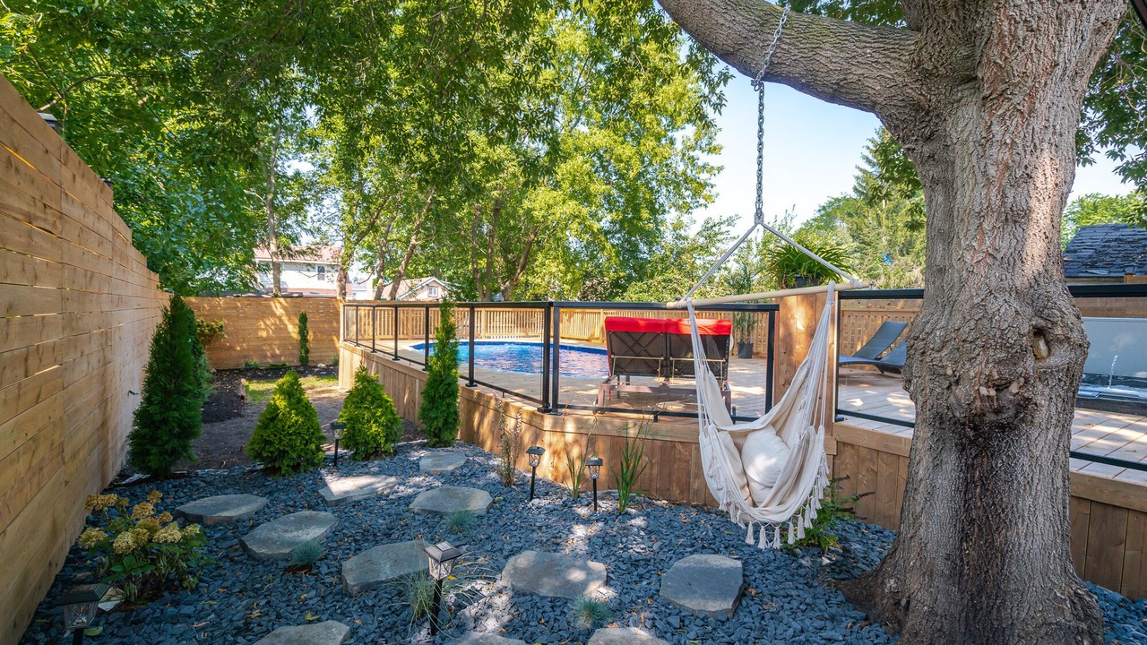 Photo of Patio Balcony in Niagara Falls