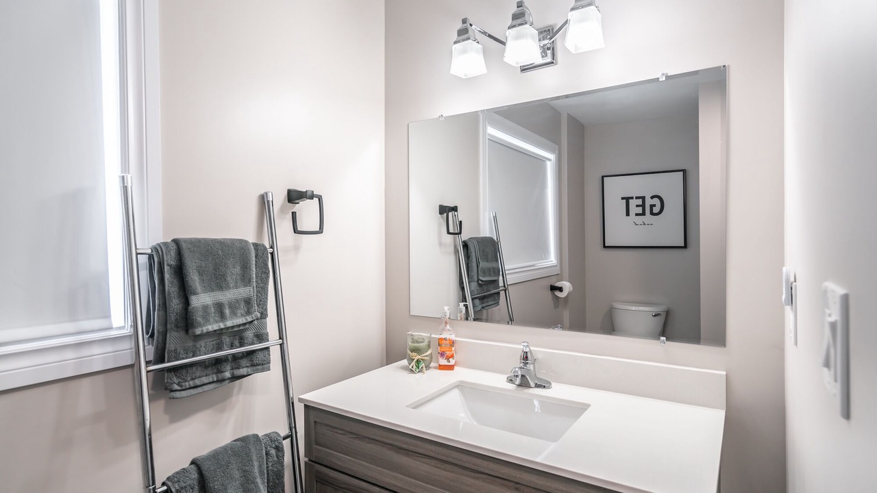 Photo of Bathroom in Niagara Falls