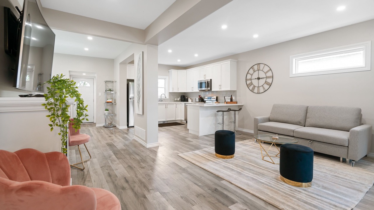 Photo of Livingroom in Niagara Falls