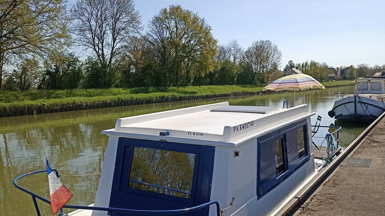 Photo of Others in Cuffy