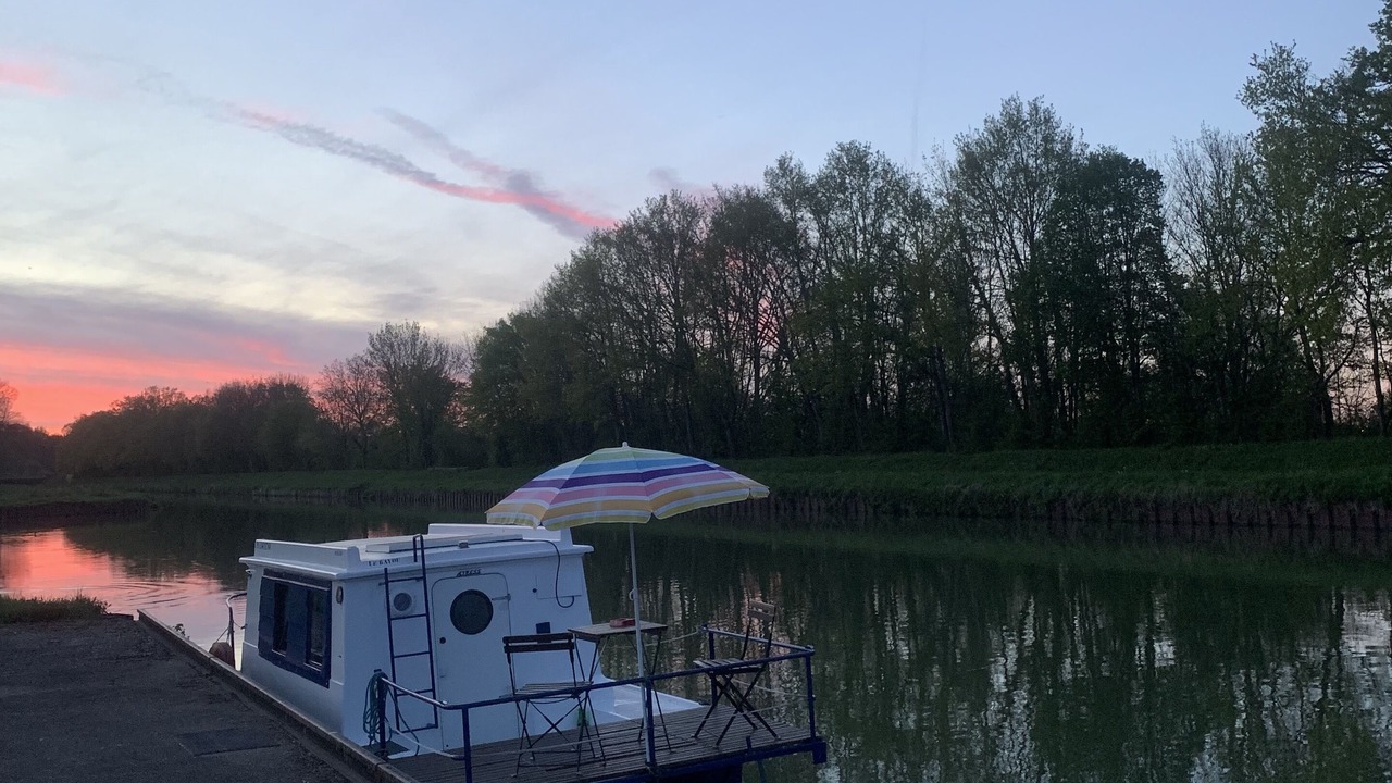 Photo of Others in Cuffy