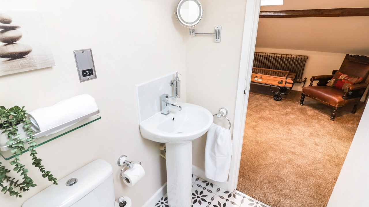 Photo of Bathroom in Blakedown