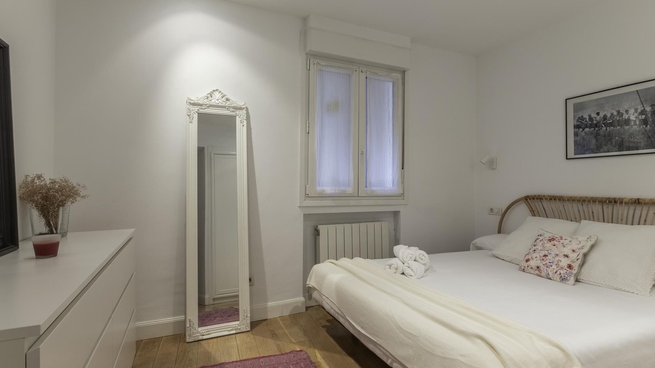 Photo of Bedroom in Bilbao Old Town