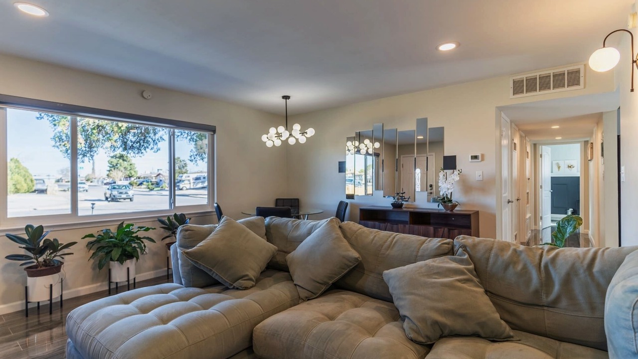 Photo of Livingroom in Biggs Field