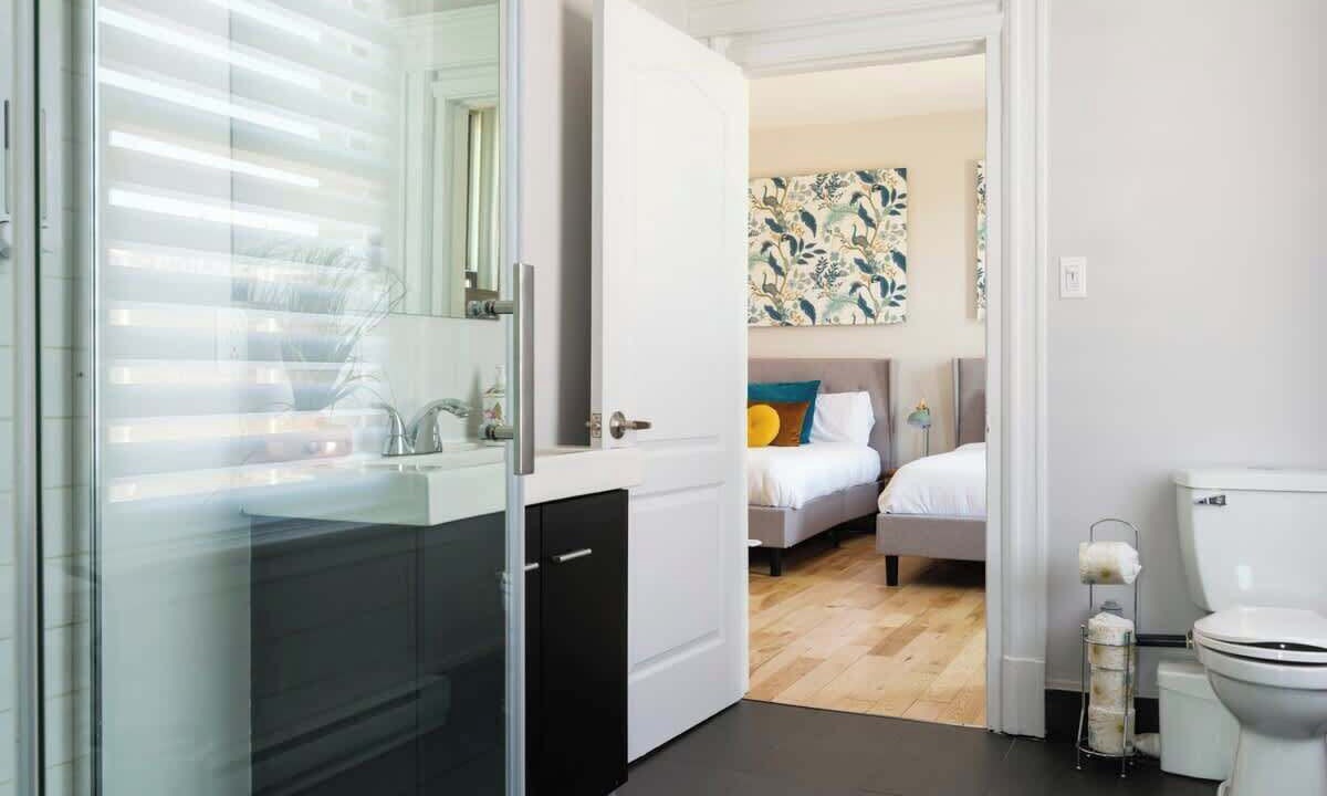 Photo of Bathroom in Plateau Mont Royal