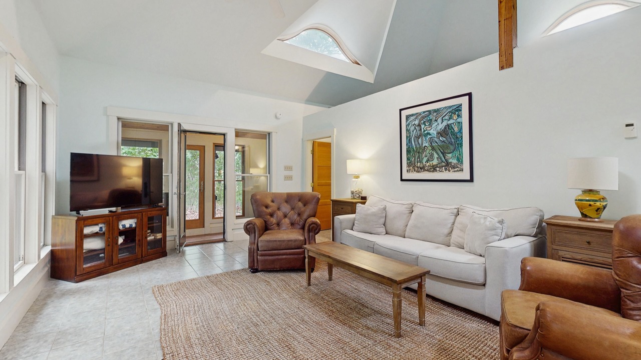 Photo of Livingroom in West Tisbury