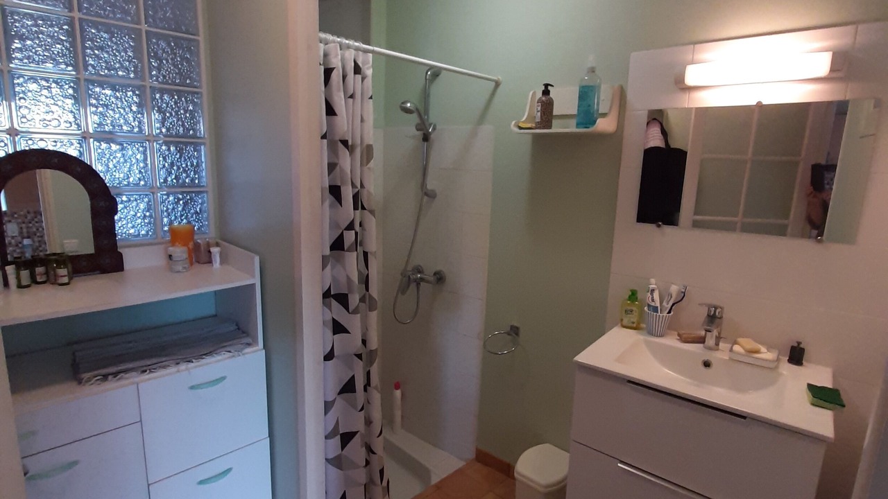 Photo of Bathroom in Bouin