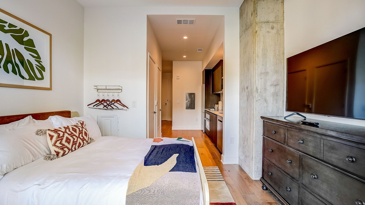 Photo of Bedroom in Rainey Street Historic District