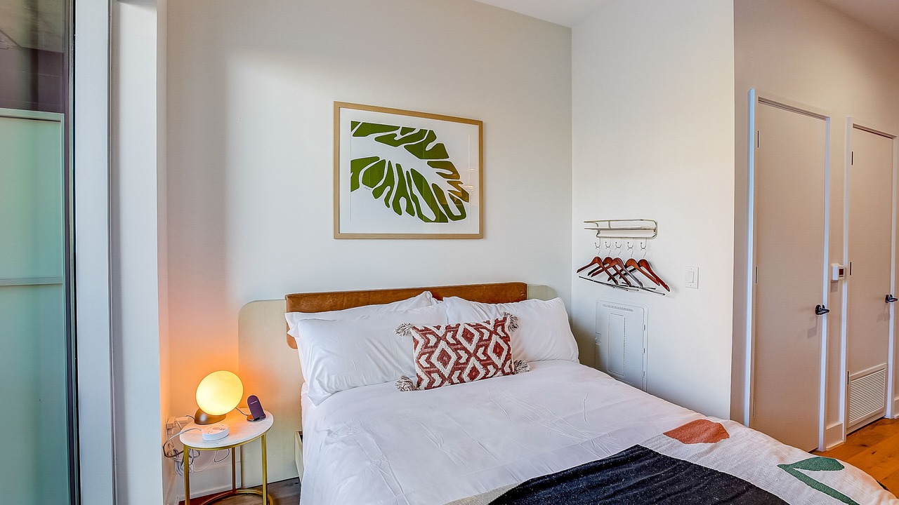 Photo of Bedroom in Rainey Street Historic District