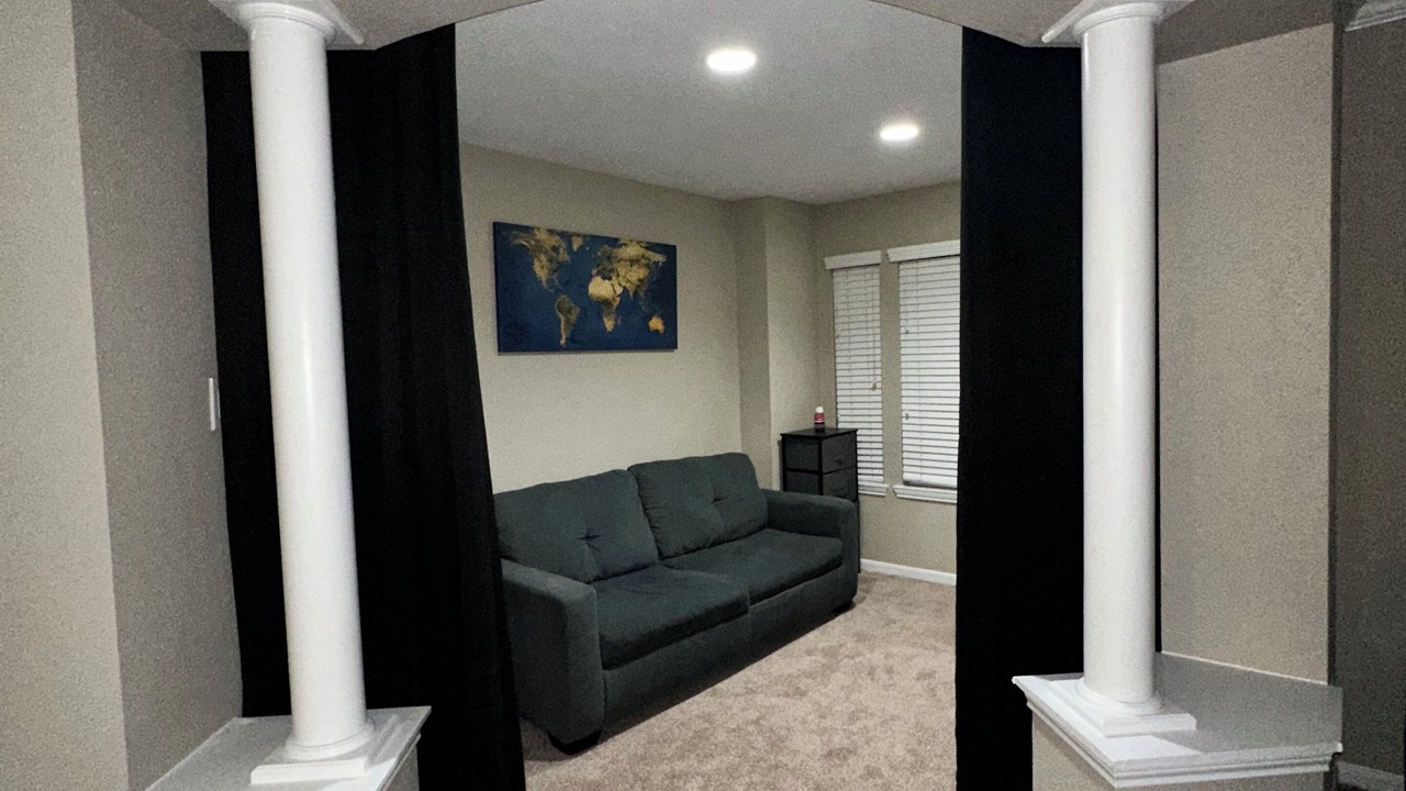 Photo of Livingroom in Astrodome