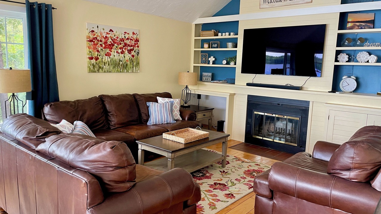 Photo of Bedroom in Moultonborough