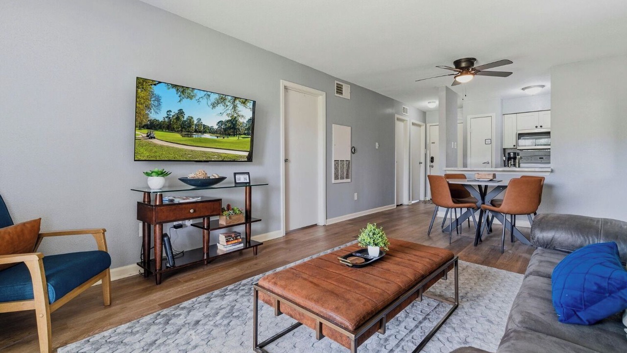Photo of Livingroom in Walden on Lake Conroe