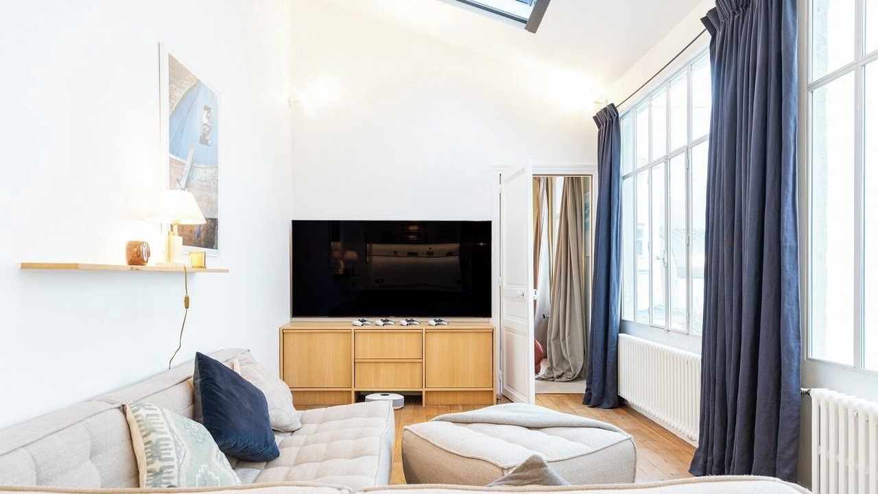 Photo of Livingroom in Archives