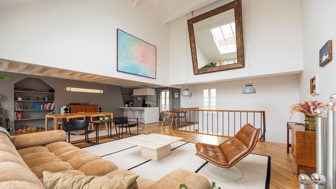 Photo of Livingroom in Archives