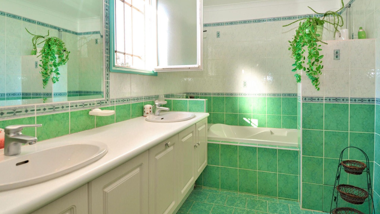 Photo of Bathroom in Saint-Quentin-la-Poterie