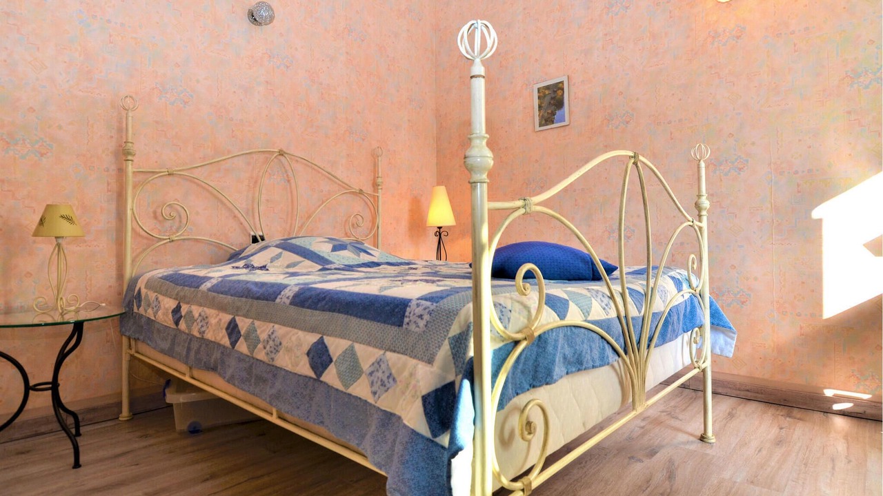 Photo of Others in Saint-Quentin-la-Poterie