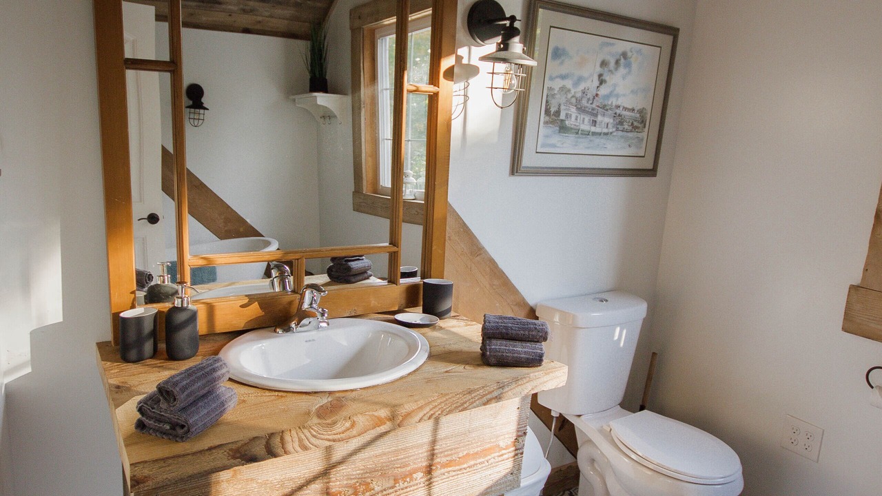 Photo of Bathroom in Muskoka Lakes
