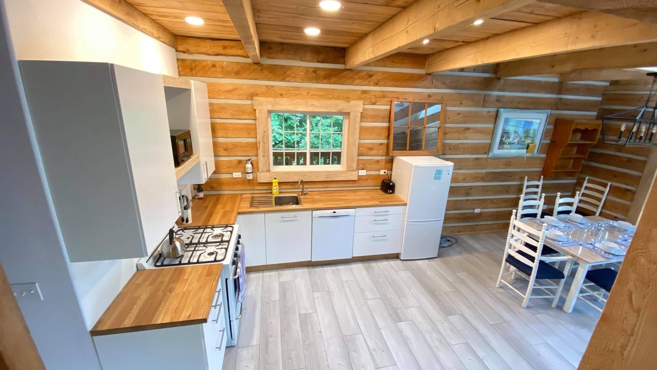 Photo of Kitchen in Muskoka Lakes